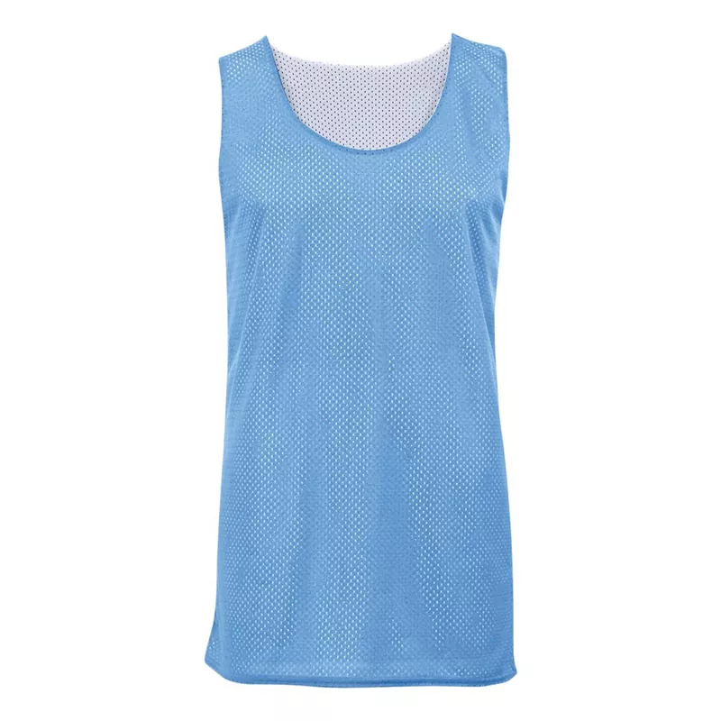 どのような服装がスポーツウェアに分類されますか?